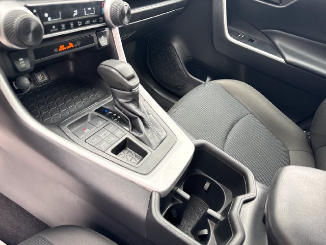 Used 2023 Toyota RAV4 LE AWD/4WD image 24