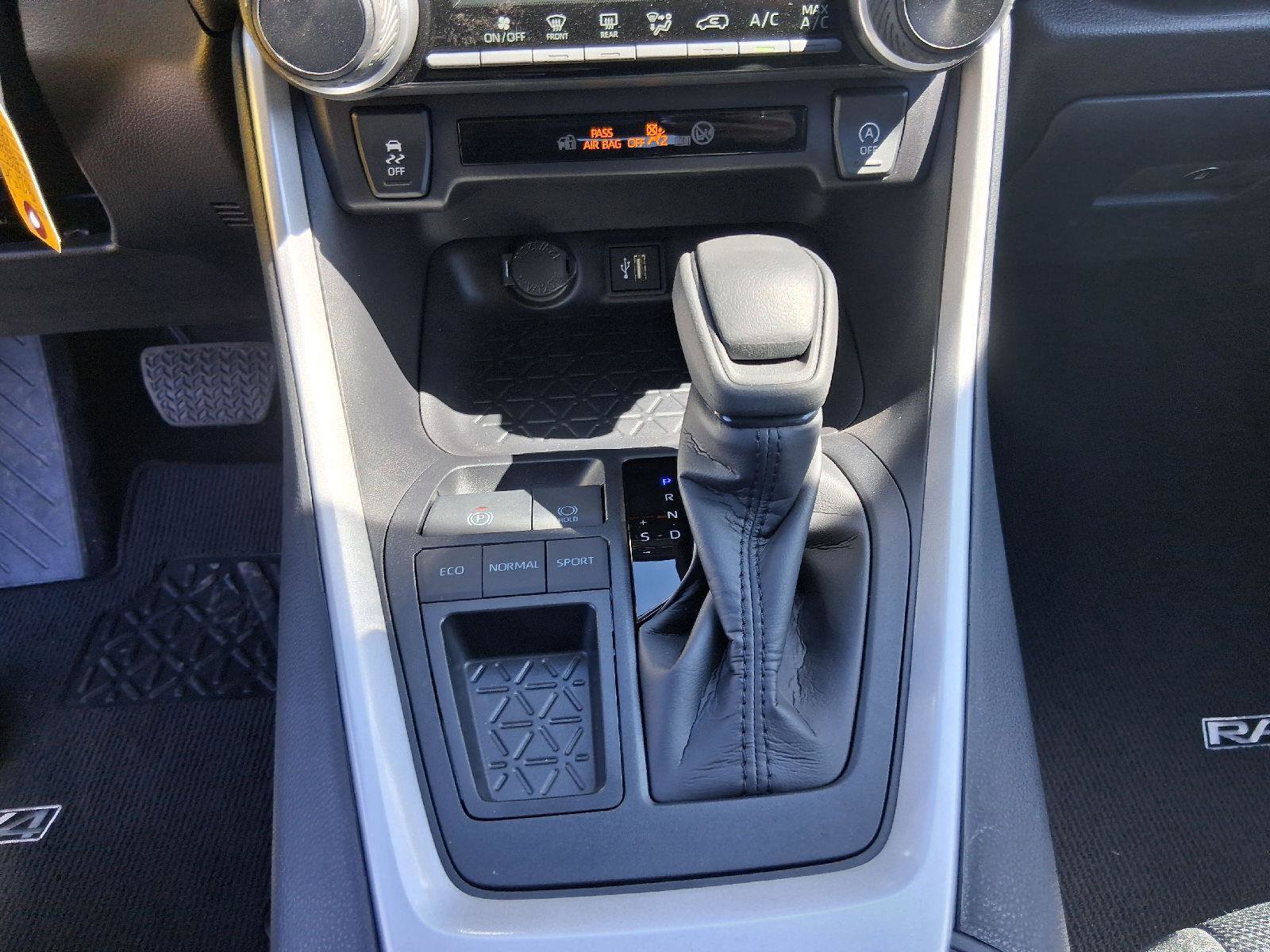 Used 2025 Toyota RAV4 LE image 16