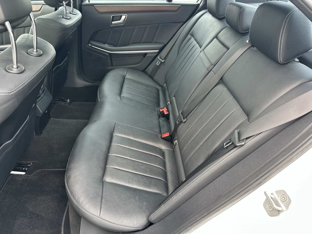 Used 2014 Mercedes-Benz E 350 4MATIC Sedan image 12
