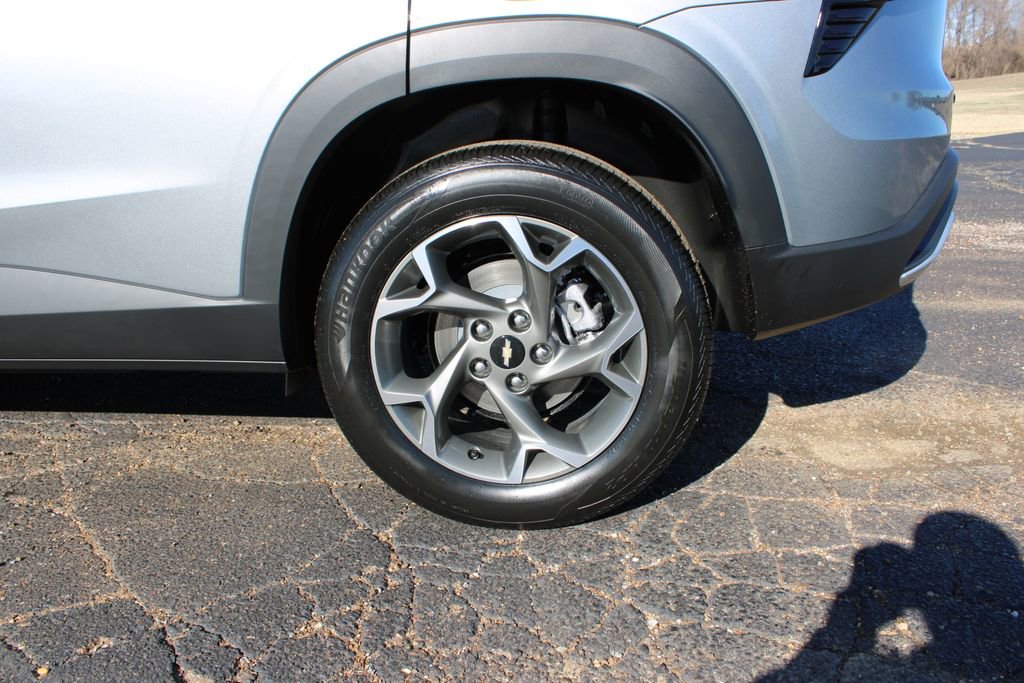 New 2026 Chevrolet Trax LT image 17