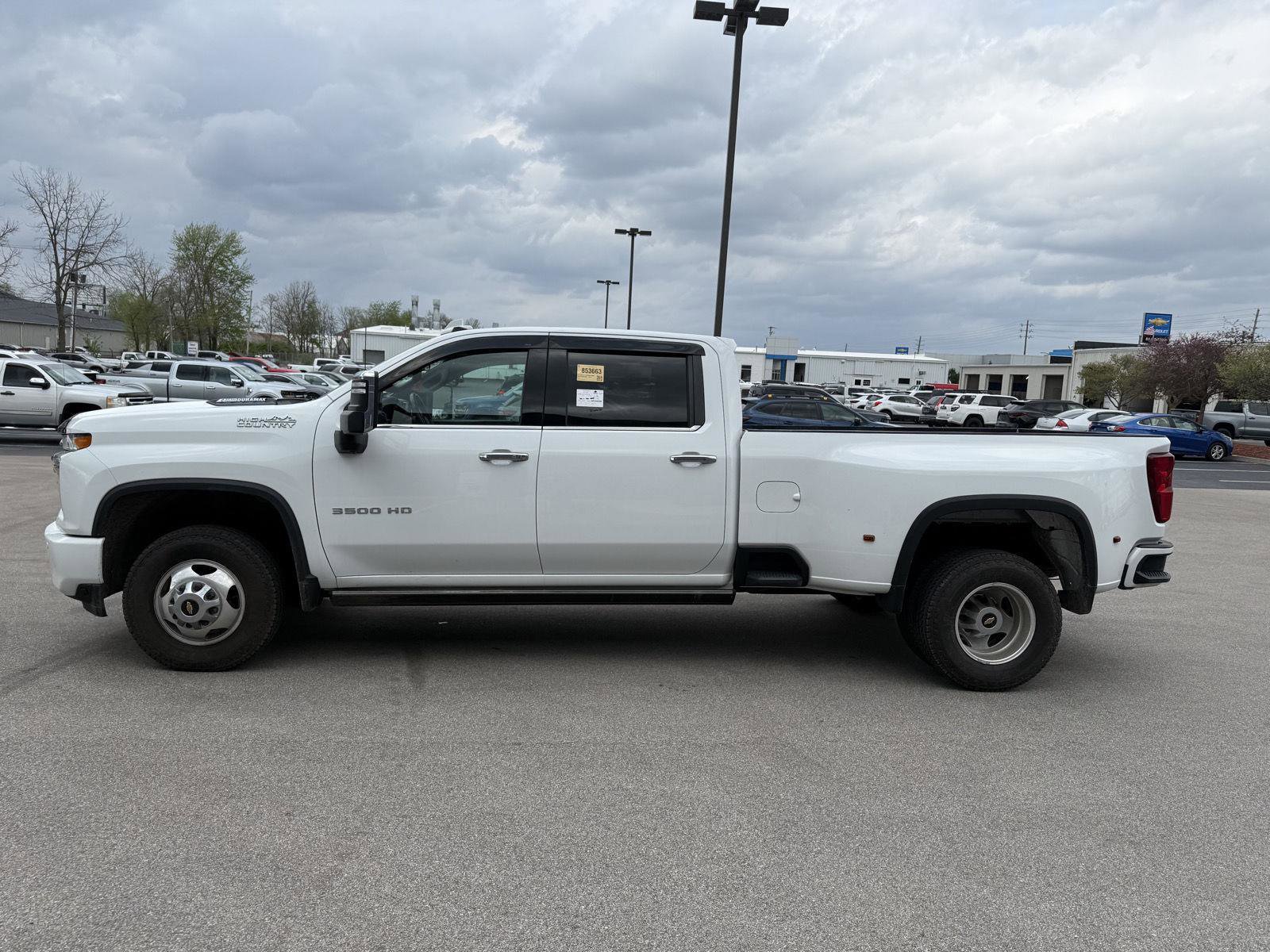 Used 2022 Chevrolet Silverado 3500 High Country w/ Safety Package II image 6