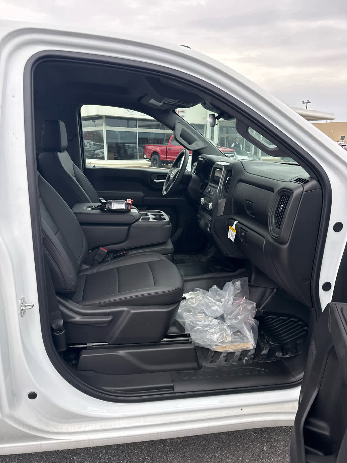 New 2024 GMC Sierra 2500 Pro w/ Convenience Package image 13