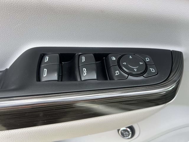 Certified 2023 GMC Acadia SLT w/ Preferred Package AWD/4WD image 18