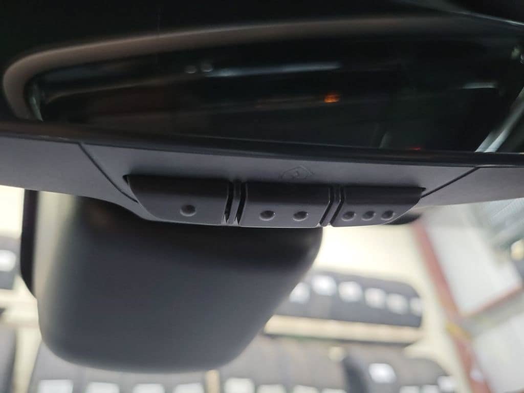 New 2026 Land Rover Range Rover Velar Dynamic SE AWD/4WD image 35