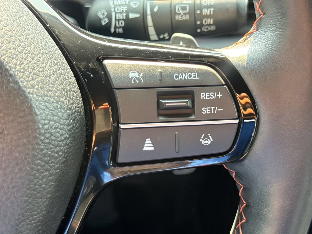 Used 2025 Honda Pilot TrailSport image 29