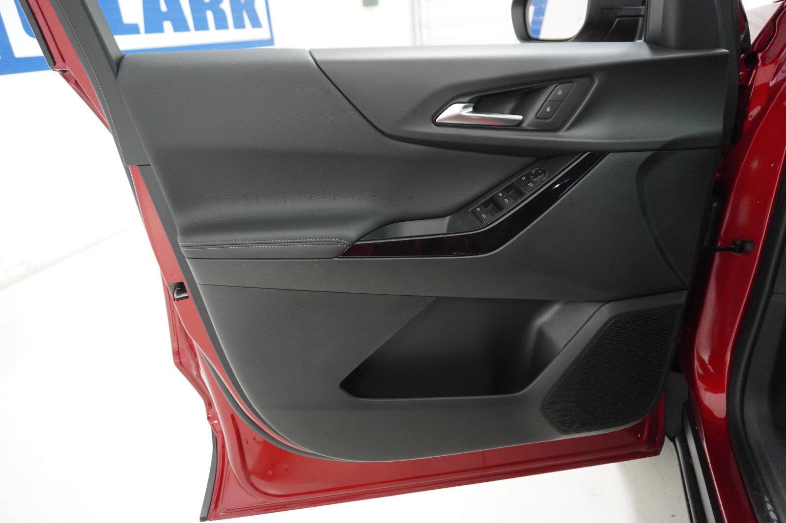 New 2026 Chevrolet Equinox LT w/ Midnight Edition image 12