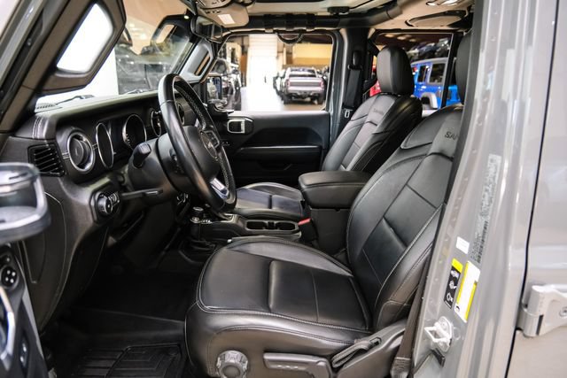 Used 2021 Jeep Wrangler Unlimited Sahara w/ Dual Top Group AWD/4WD image 15