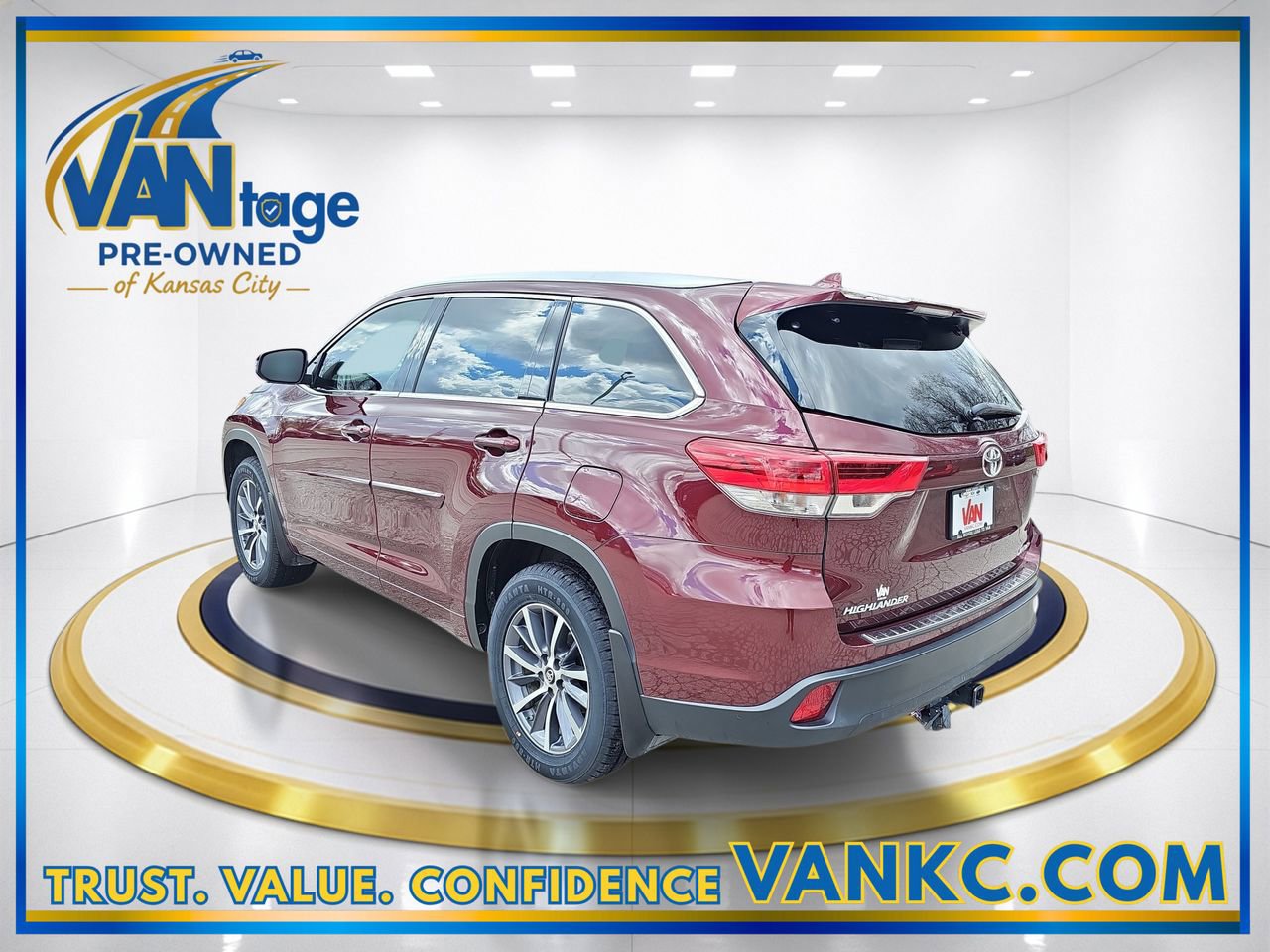 Used 2017 Toyota Highlander XLE w/ Protection Package #3 image 9