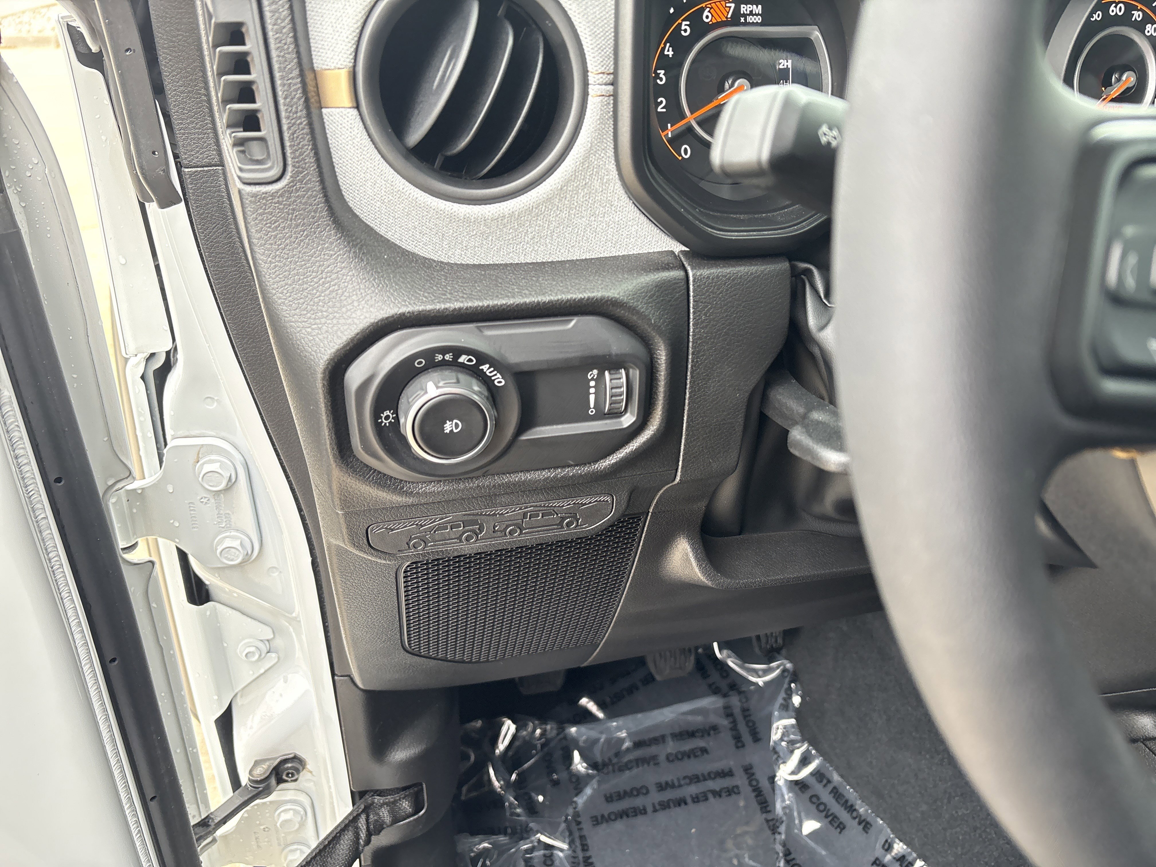 Used 2024 Jeep Wrangler Unlimited Sport AWD/4WD image 10