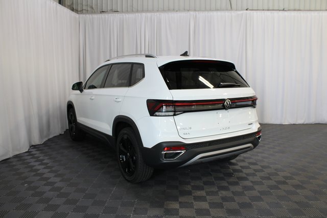 New 2025 Volkswagen Taos SEL image 24