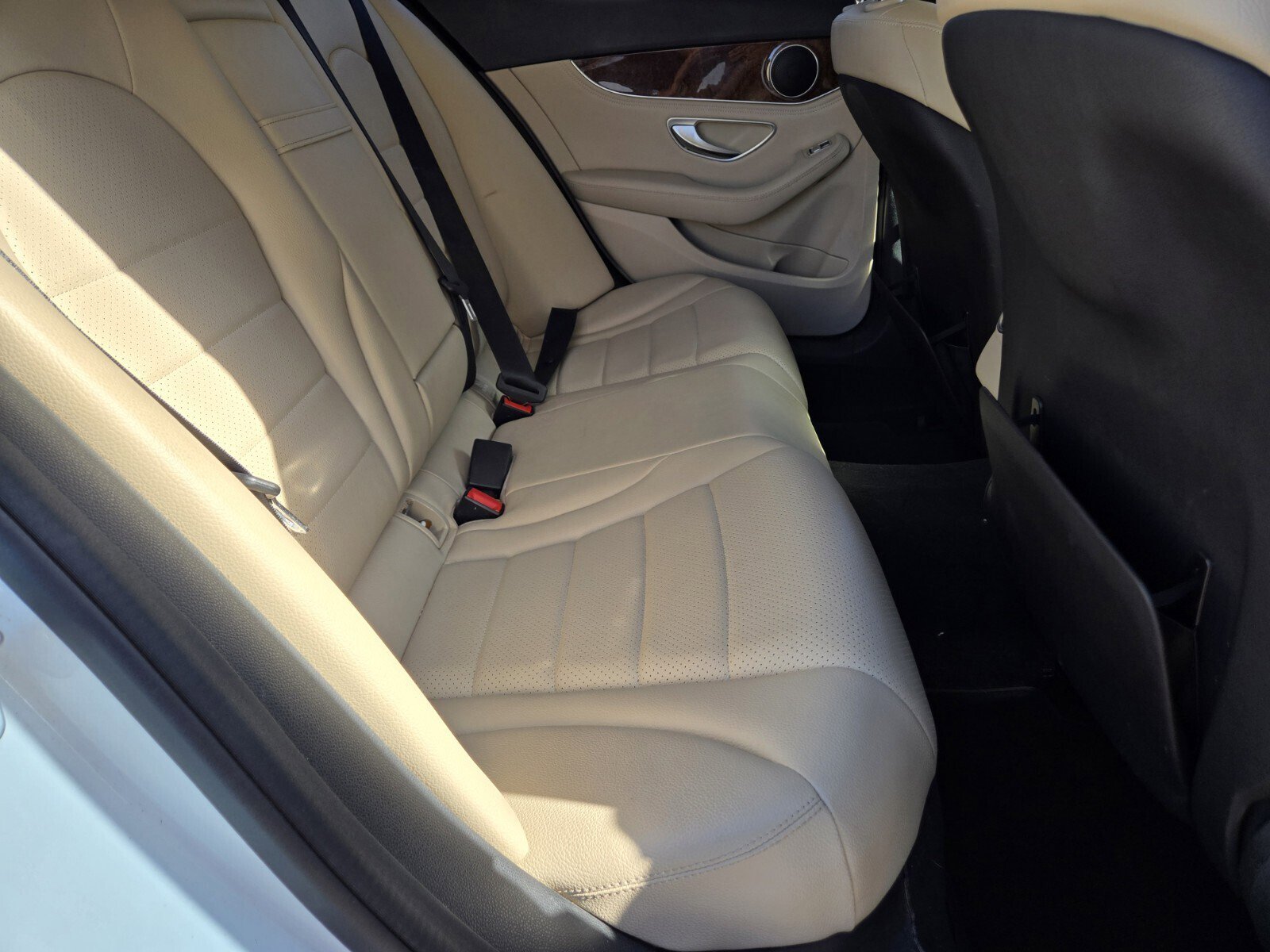 Used 2015 Mercedes-Benz C 300 4MATIC Sedan image 11