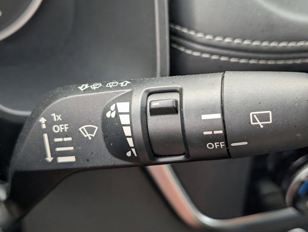 Used 2023 Nissan Rogue SV FWD image 27