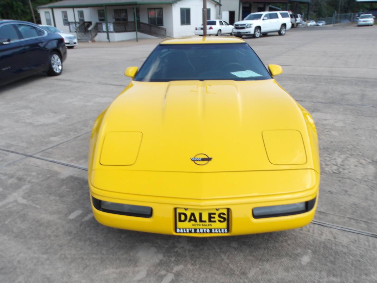 Used 1996 Chevrolet Corvette Coupe RWD image 3