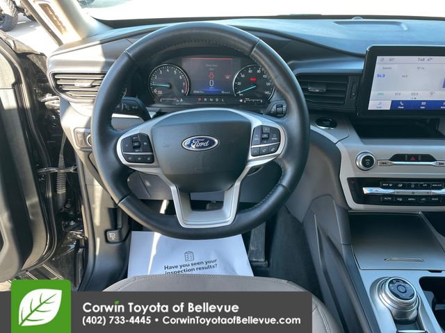 Used 2023 Ford Explorer XLT AWD/4WD image 21