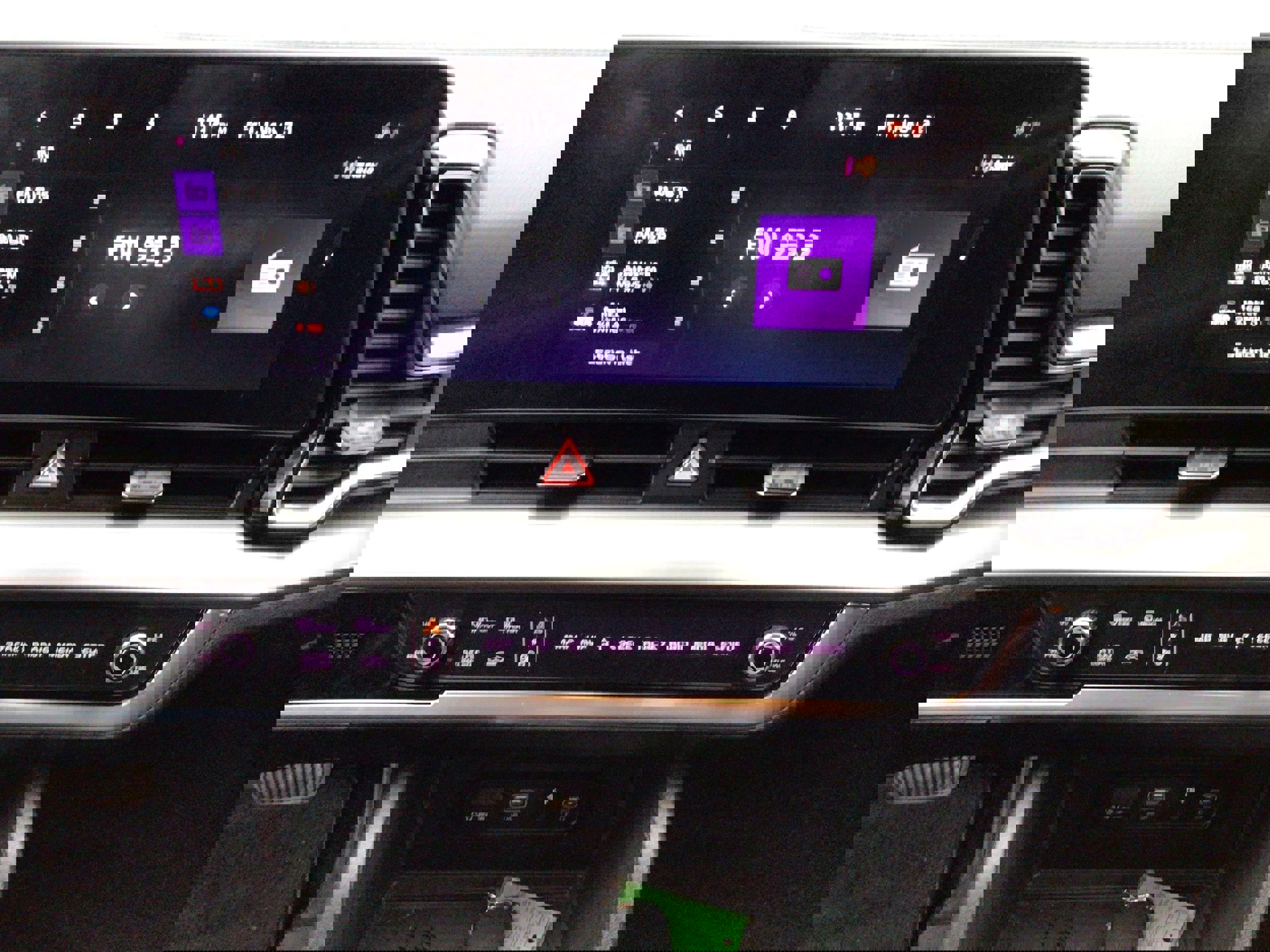 Used 2023 Kia Sportage EX image 17