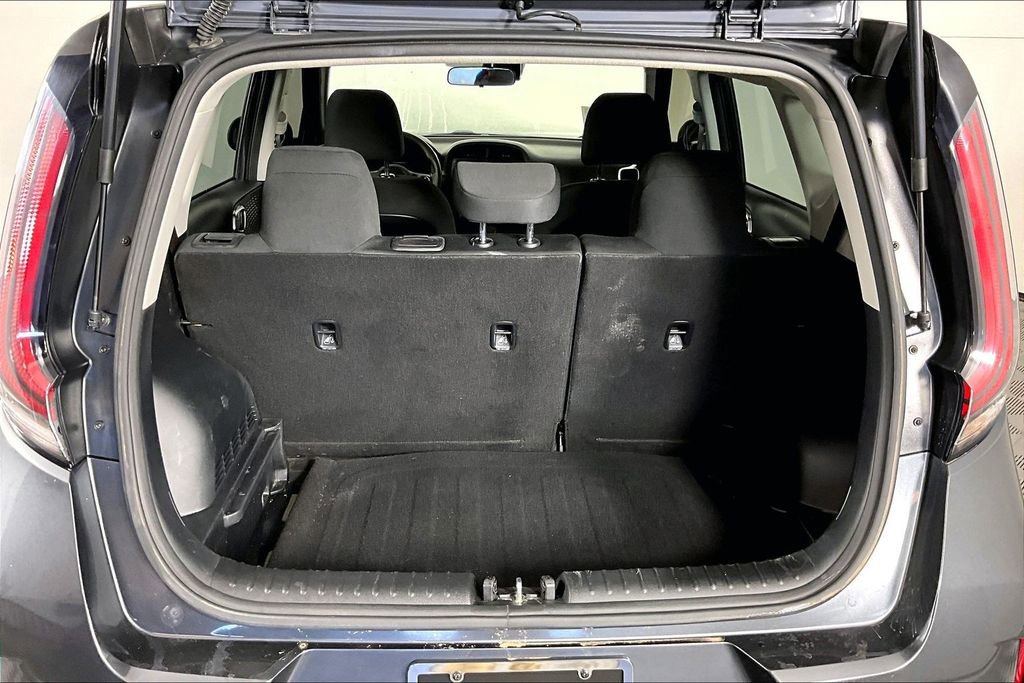 Used 2023 Kia Soul LX w/ LX Technology Package image 30