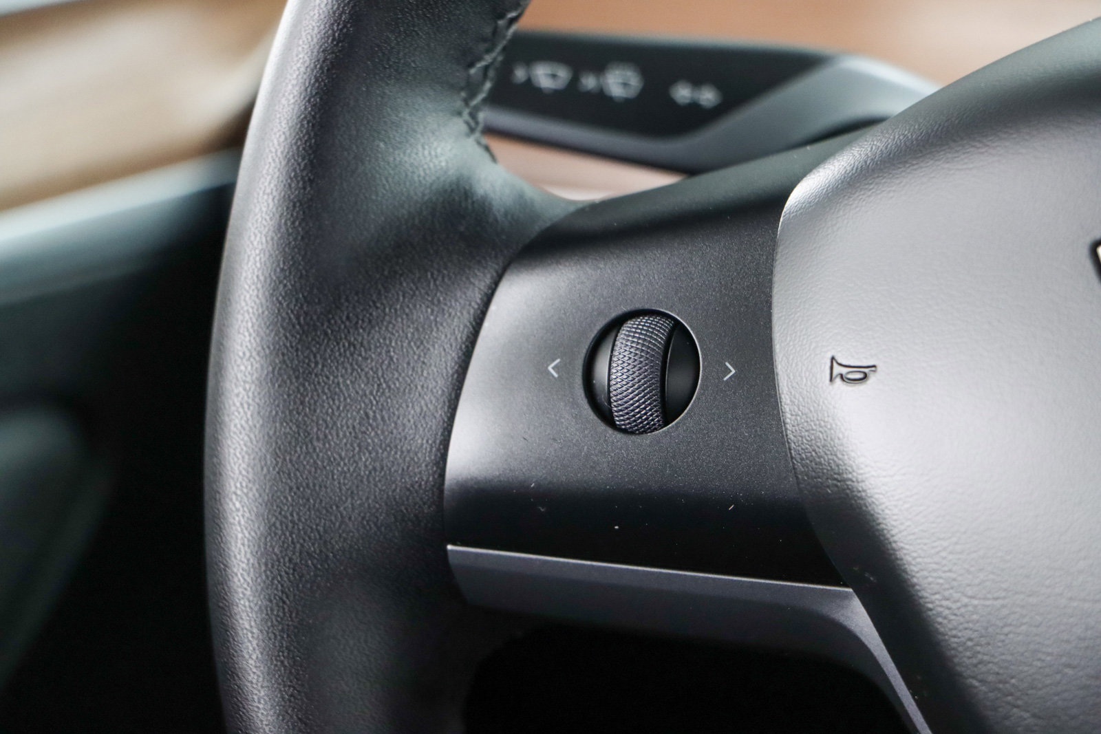 Used 2025 Tesla Model Y Long Range AWD/4WD image 13