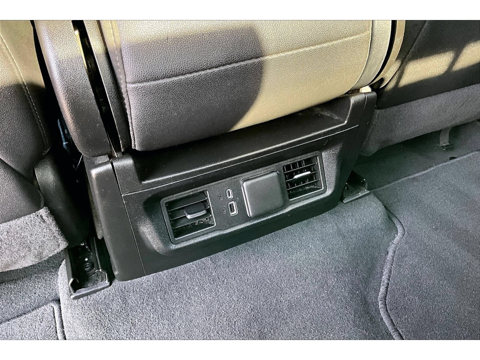 Used 2025 GMC Sierra 1500 SLT AWD/4WD image 13