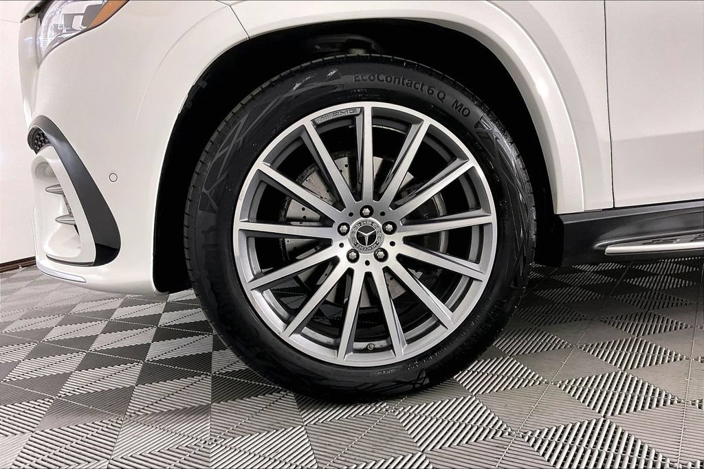 Certified 2025 Mercedes-Benz GLS 580 4MATIC image 8