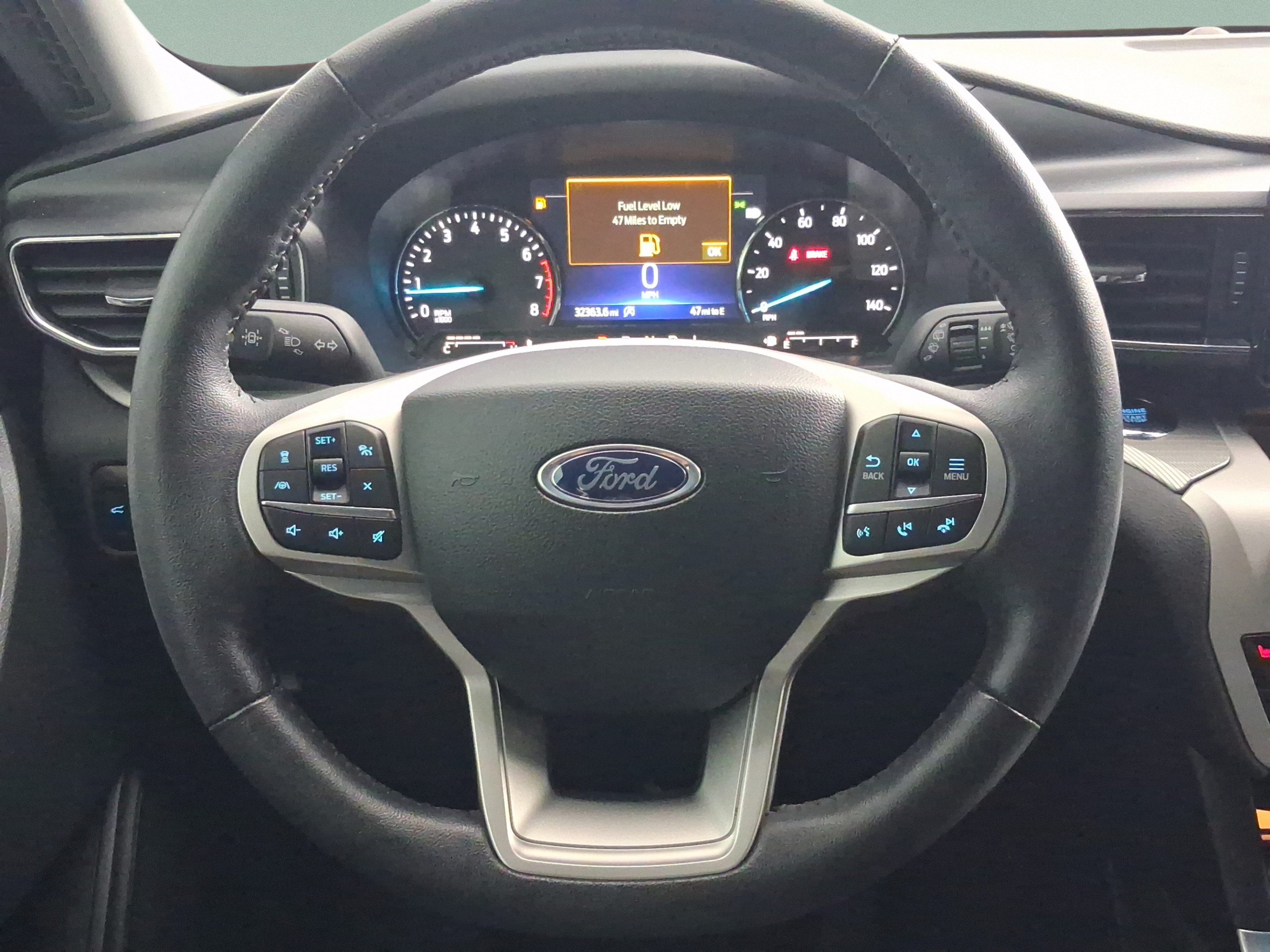 Used 2024 Ford Explorer XLT w/ Equipment Group 202A AWD/4WD image 19
