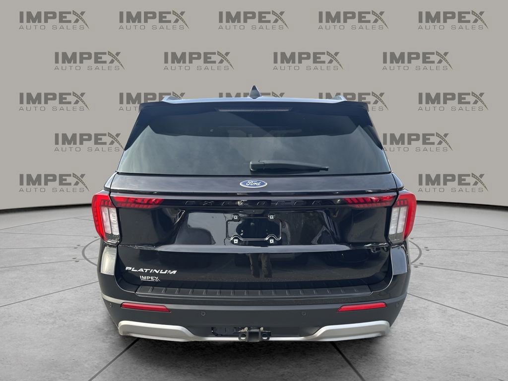Used 2025 Ford Explorer Platinum image 4