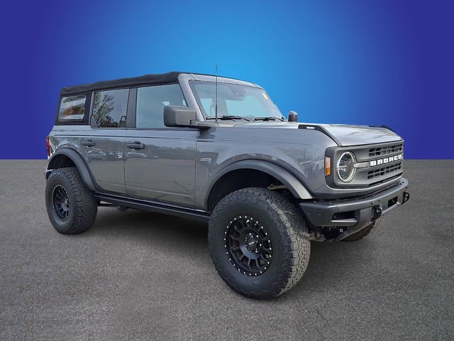 Used 2021 Ford Bronco Black Diamond image 3