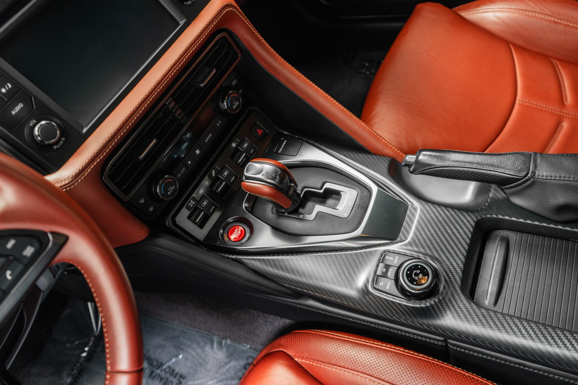 Used 2021 Nissan GT-R Premium AWD/4WD image 28
