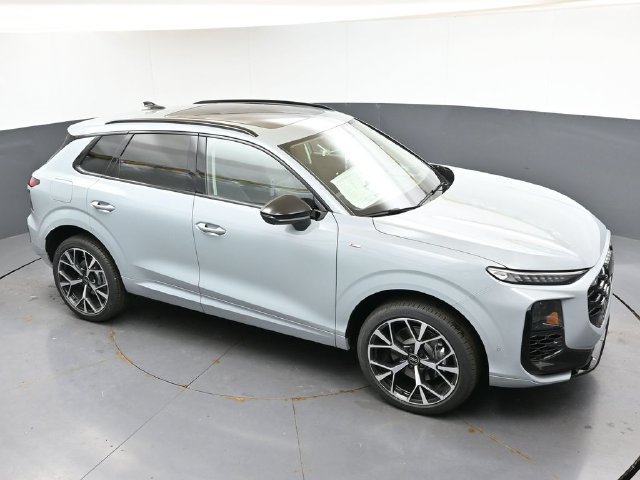 New 2026 Audi Q3 quattro 2.0T AWD/4WD image 43