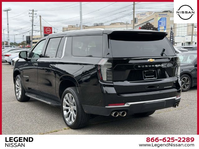 Used 2025 Chevrolet Suburban Premier AWD/4WD image 6