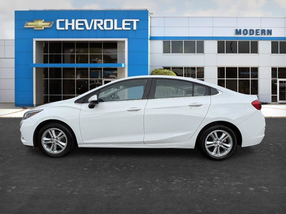 Used 2017 Chevrolet Cruze LT w/ Sun And Sound Package FWD video 2