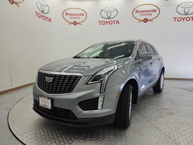 Used 2024 Cadillac XT5 Luxury FWD image 2