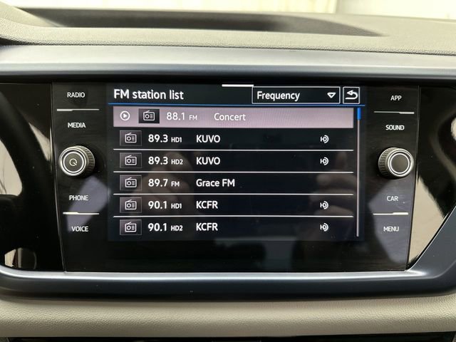 Used 2023 Volkswagen Taos SE w/ Panoramic Sunroof Package AWD/4WD image 16
