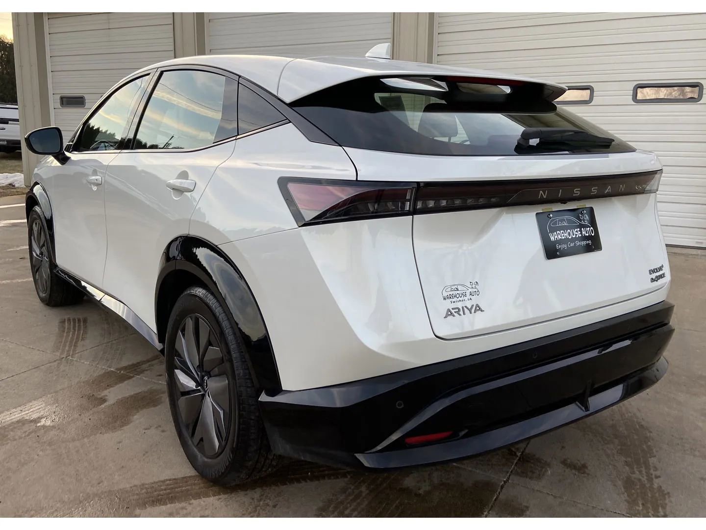 Used 2024 Nissan Ariya AWD image 5