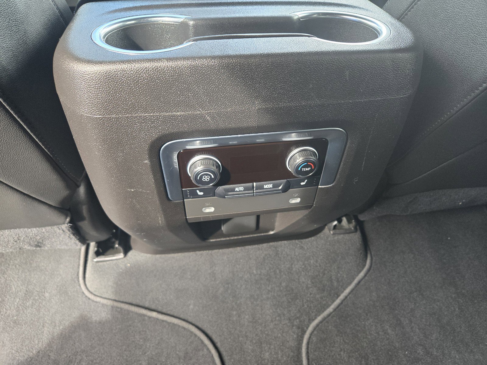 Used 2021 Chevrolet Tahoe Z71 w/ Luxury Package image 19