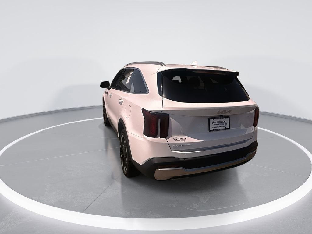 Used 2025 Kia Sorento EX w/ Panoramic Sunroof Package FWD image 6