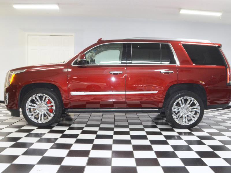 Used 2019 Cadillac Escalade Premium Luxury w/ LPO, Radiant Package AWD/4WD image 6