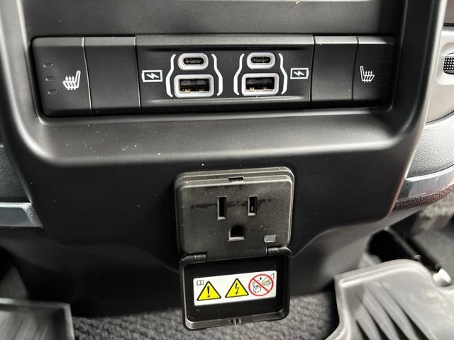 Used 2024 RAM 3500 Laramie AWD/4WD image 37