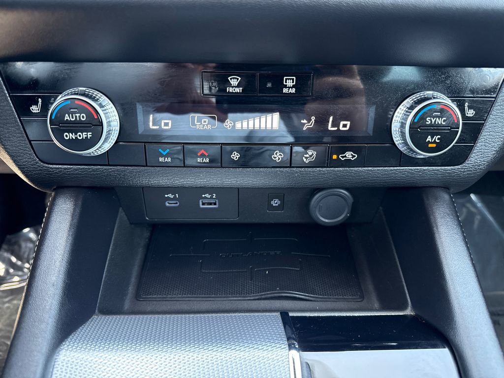 Used 2022 Mitsubishi Outlander SEL FWD image 26