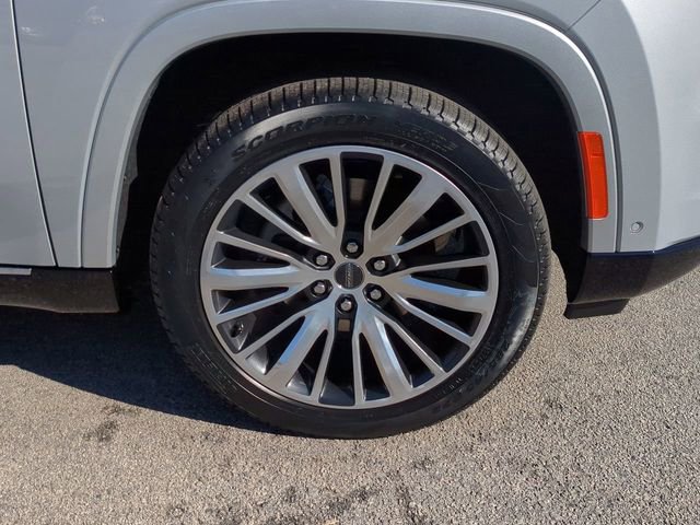 New 2024 Jeep Grand Wagoneer Series III image 12