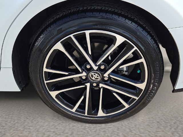 Used 2025 Toyota Camry XLE FWD image 8