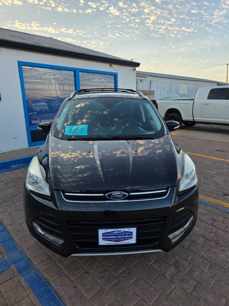 Used 2015 Ford Escape Titanium AWD/4WD image 2