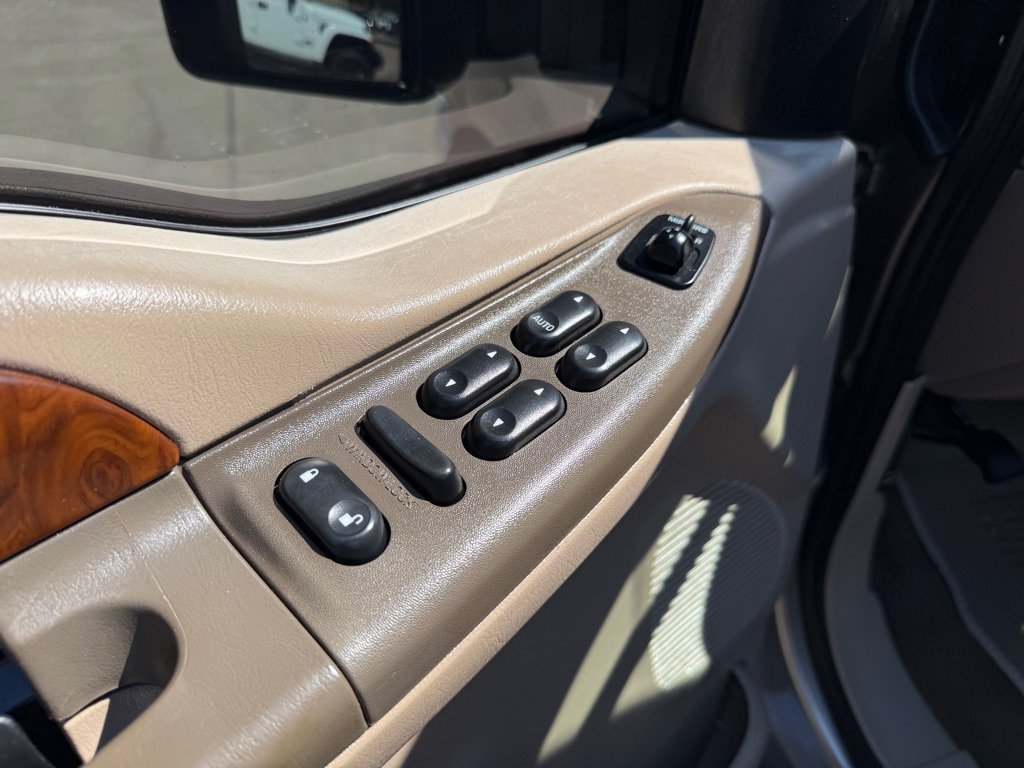 Used 2004 Ford F350 4x4 Crew Cab Super Duty image 18