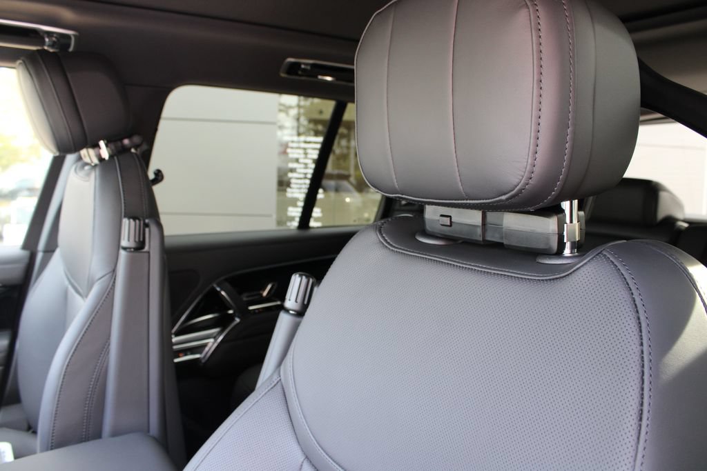 New 2027 Land Rover Range Rover SE AWD/4WD image 8