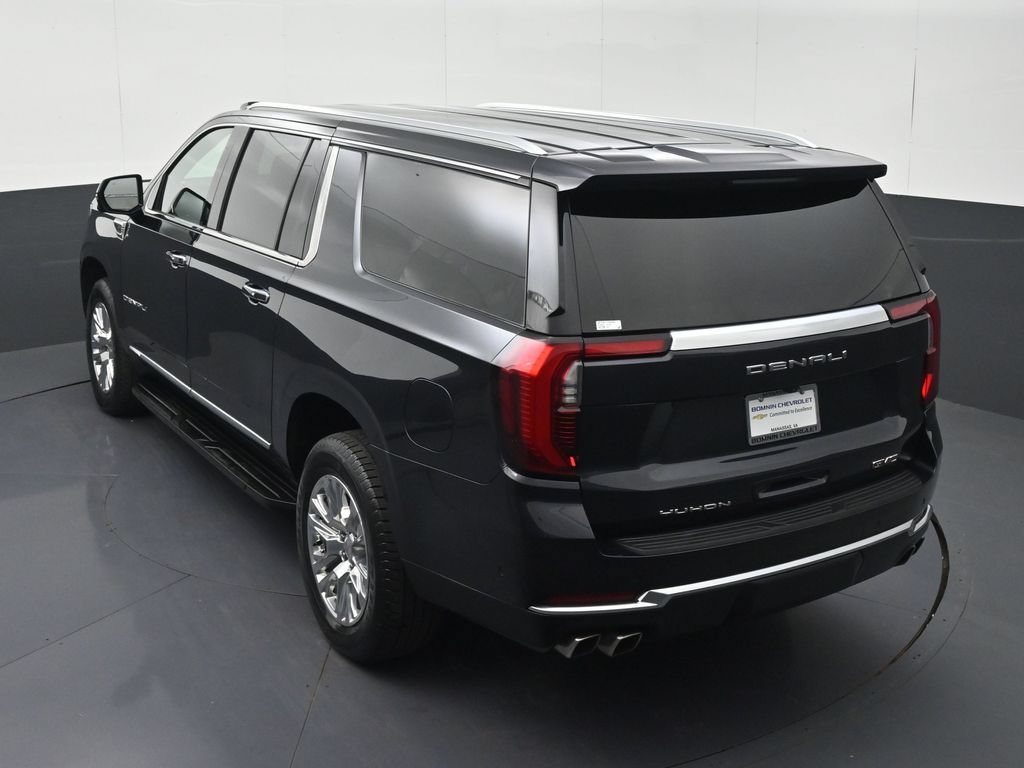 Used 2025 GMC Yukon XL Denali AWD/4WD image 24