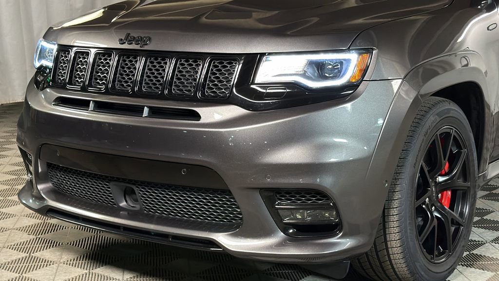 Used 2021 Jeep Grand Cherokee SRT image 3