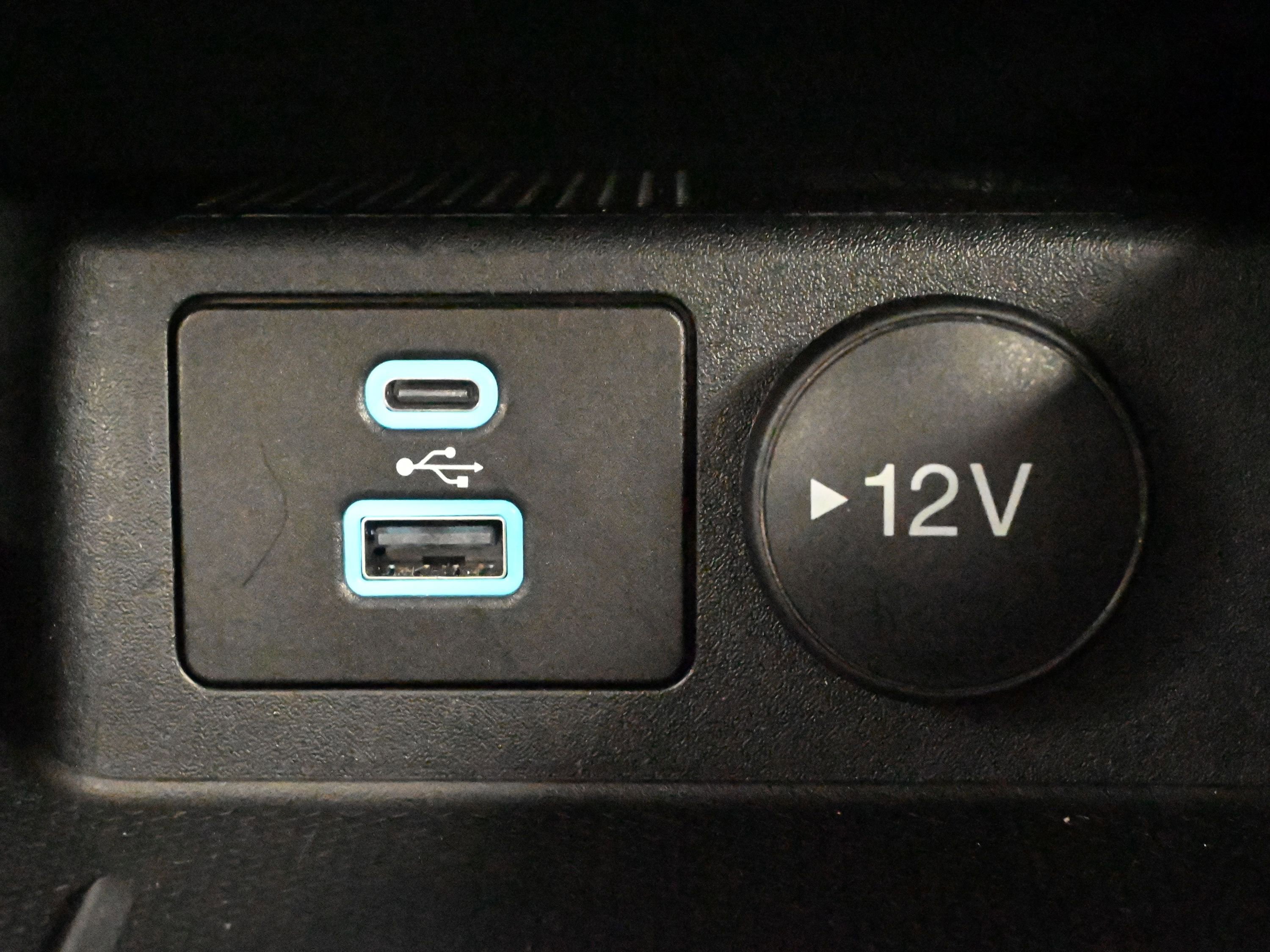 Used 2022 Ford Escape SEL image 19