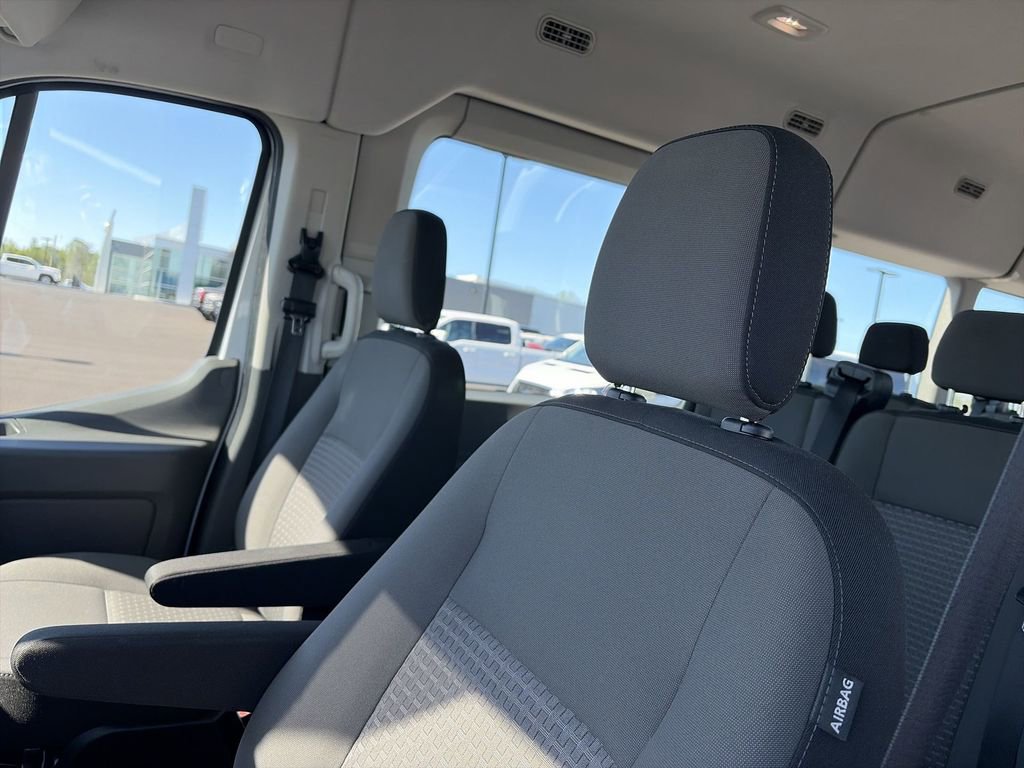 Used 2023 Ford Transit 350 XLT RWD image 11