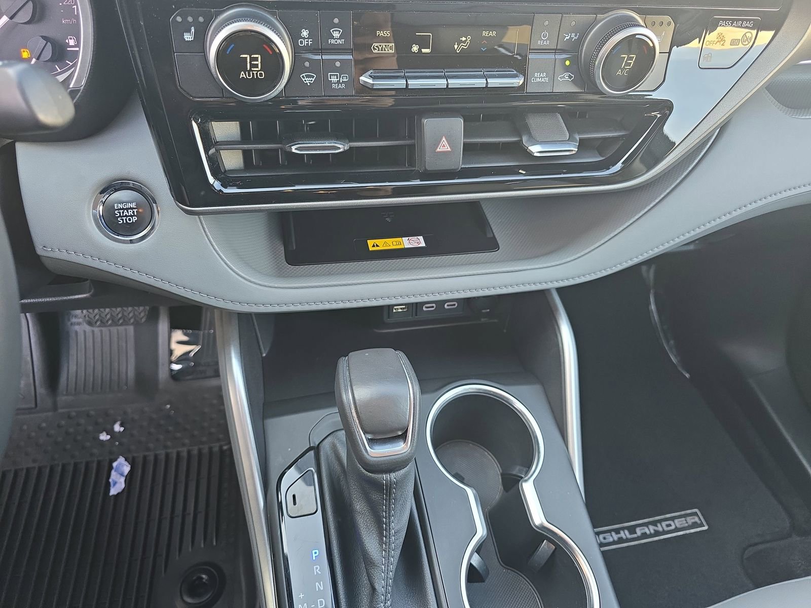 Used 2023 Toyota Highlander XLE image 33