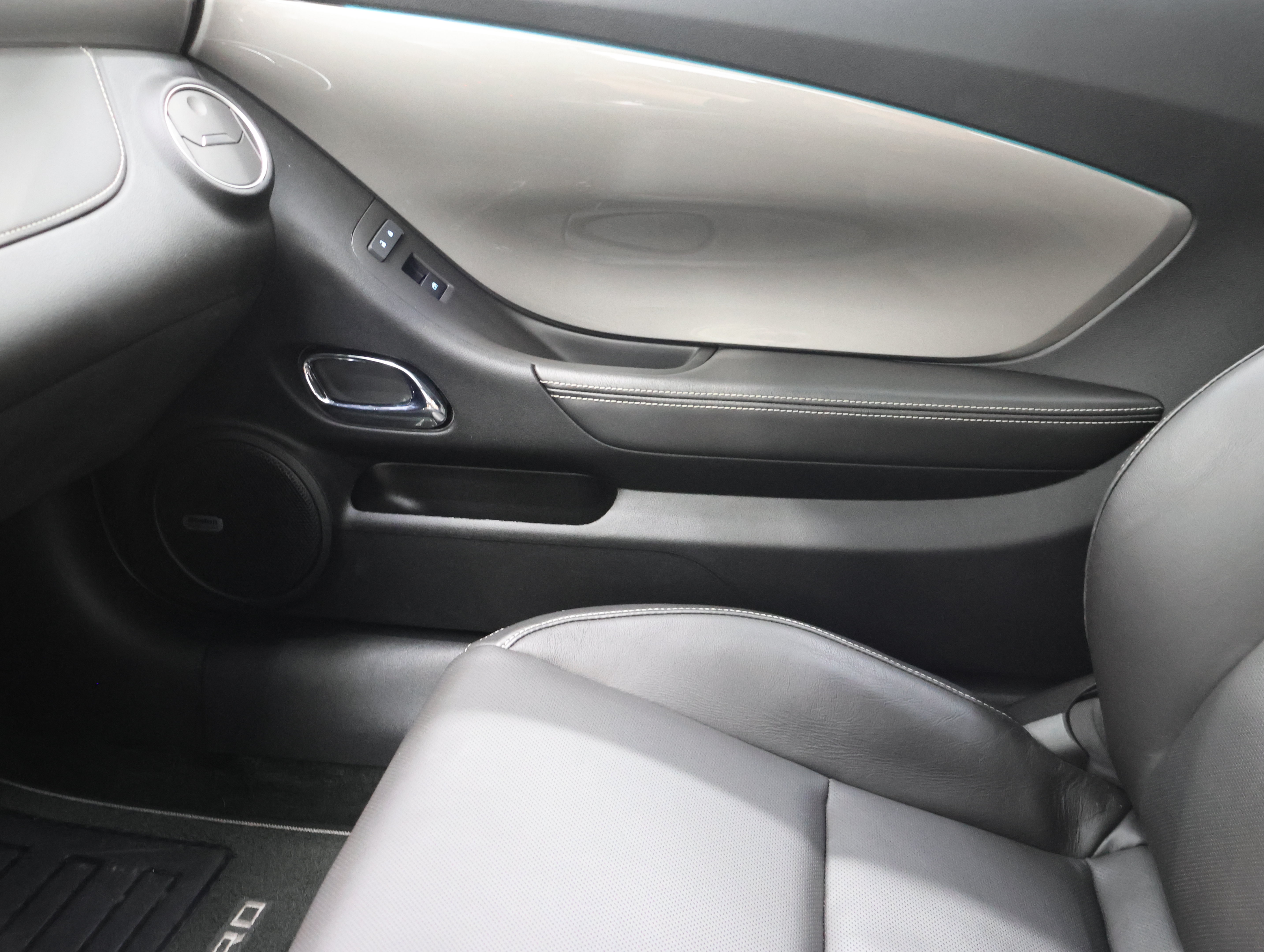 Used 2014 Chevrolet Camaro SS w/ RS Package RWD image 13