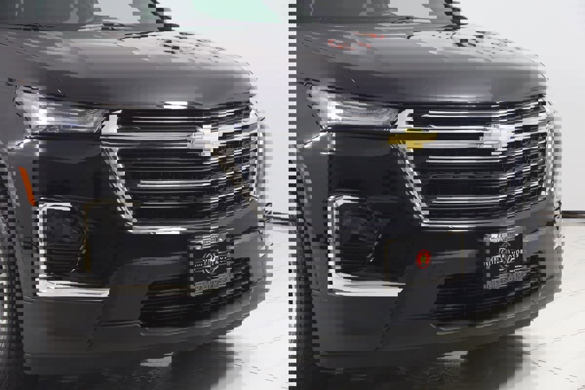Used 2023 Chevrolet Traverse LT w/ LPO, Cargo Package image 37